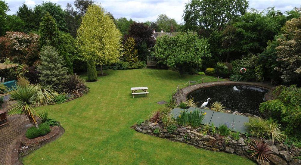 Asperion Hillside Hotel Guildford Dış mekan fotoğraf